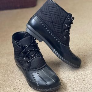 Maurice’s Black Snow/Rain Boots